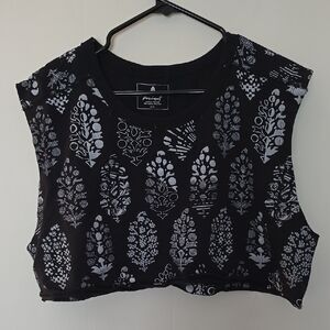 Black and White Patterned Women's Top